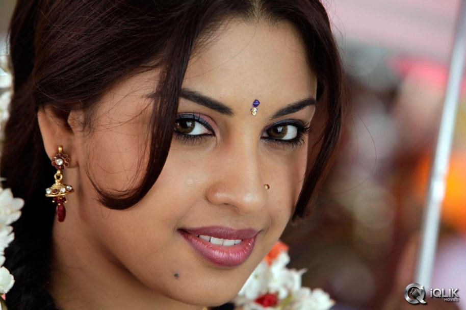 Richa-Gangopadhyay